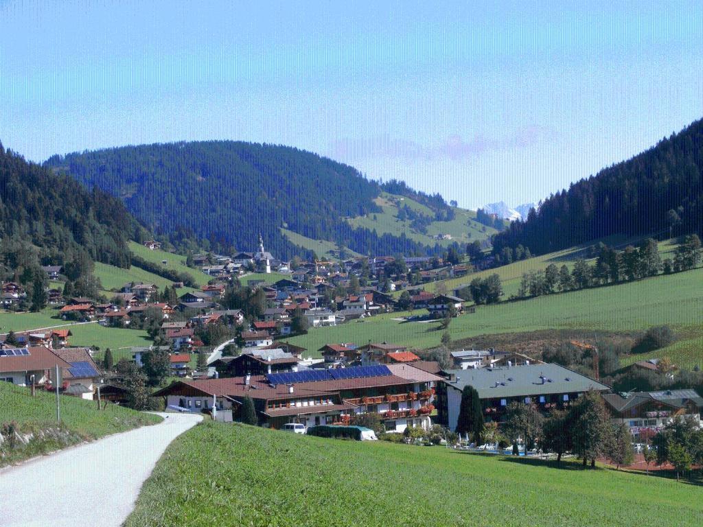 Landgasthof Dorferwirt Oberau Bagian luar foto